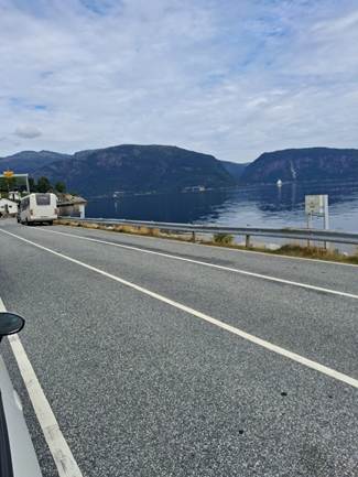 Et billede, der indeholder udendrs, vej/gade, sky, scene

AI-genereret indhold kan vre ukorrekt.