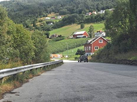 Et billede, der indeholder udendrs, vej/gade, tr, grs

AI-genereret indhold kan vre ukorrekt.