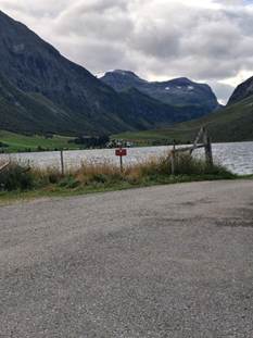 Et billede, der indeholder udendrs, sky, bjerg, natur

AI-genereret indhold kan vre ukorrekt.