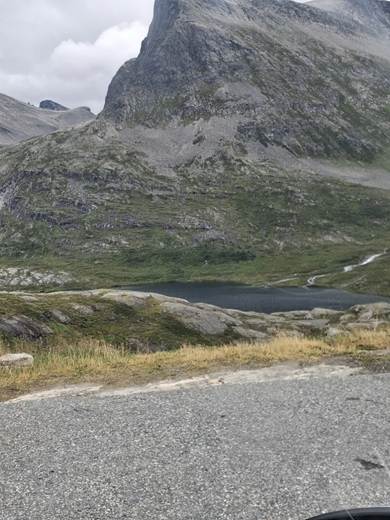 Et billede, der indeholder udendrs, sky, grs, natur

AI-genereret indhold kan vre ukorrekt.