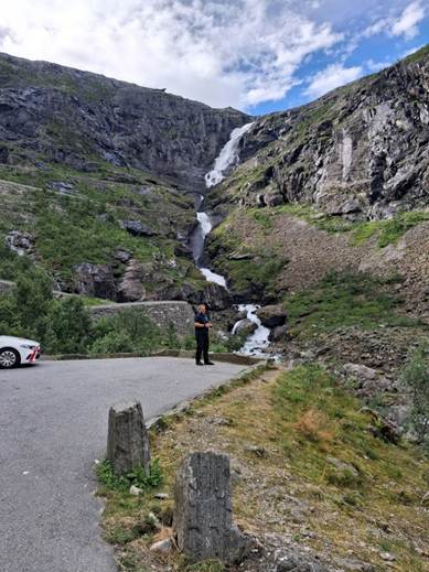 Et billede, der indeholder udendrs, sky, natur, vandfald

AI-genereret indhold kan vre ukorrekt.