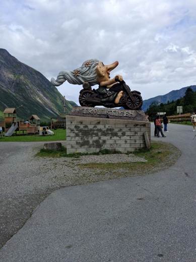 Et billede, der indeholder udendrs, sky, statue, fodtj

AI-genereret indhold kan vre ukorrekt.