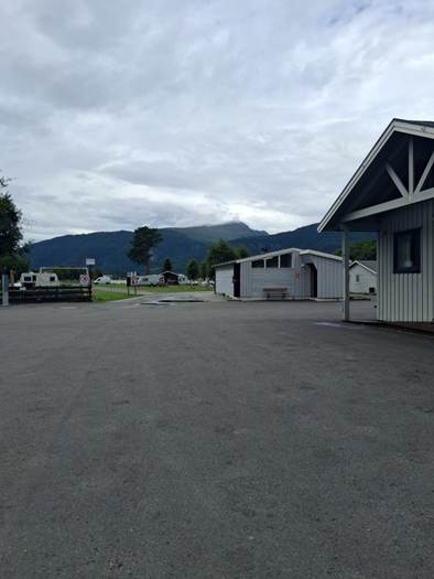 Et billede, der indeholder udendrs, sky, tr, jord

AI-genereret indhold kan vre ukorrekt.